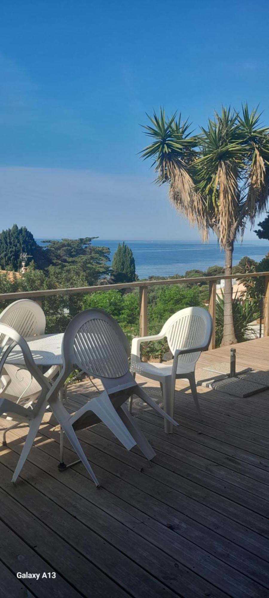 F3 Rdc Villa Vue Mer 180 Face A La Pointe De Giens Carqueiranne Rum bild